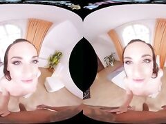 SexBabesVR - 180 VR Porn - Bath Playing with Vinna Reed